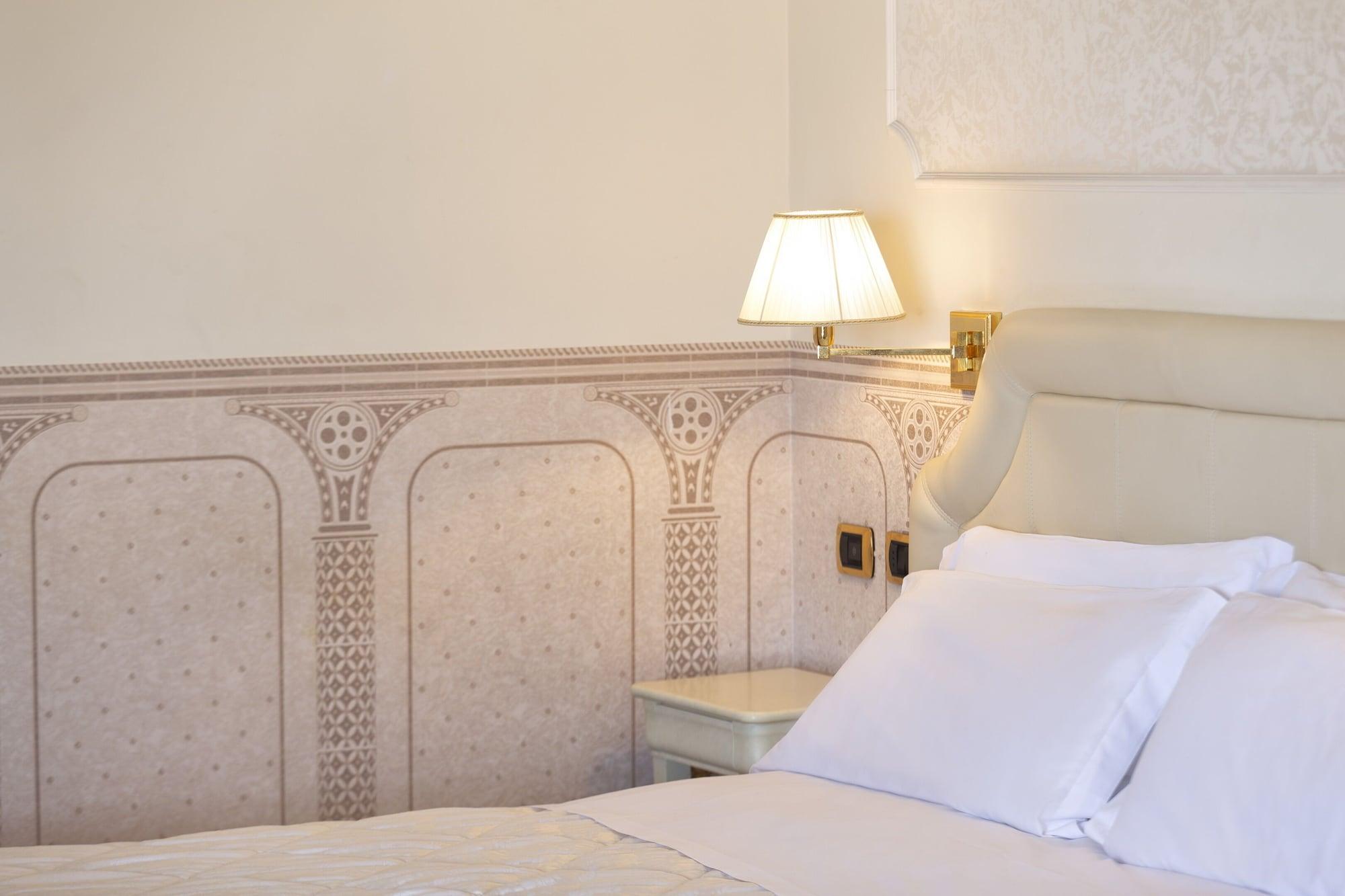 Hotel Baia Imperiale リミニ エクステリア 写真